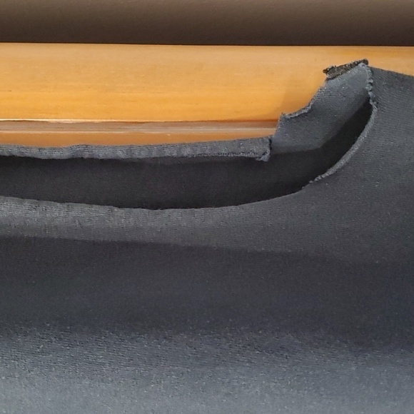 Crime pays black tee shirt. Size‎ large. RED letters. Cut off raw sleeves. - Picture 4 of 4